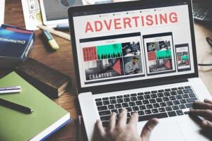 Advantages and Disadvantages of Advertising in Business