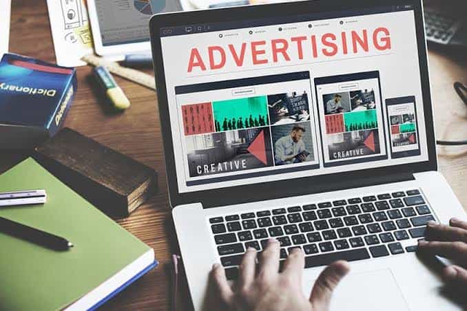 Advantages and Disadvantages of Advertising in Business